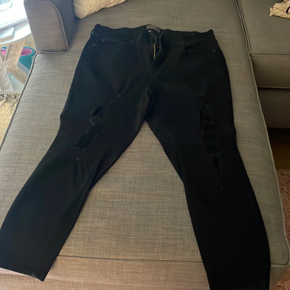 Ripped high waisted skinny jeans